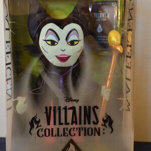 Disney Exclusive Villains Collection Maleficent 13” Sleeping Beauty Collectible